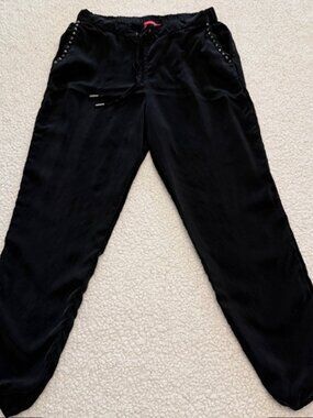 Philanthropy black jogger pants in a super soft cupro fabric ✨